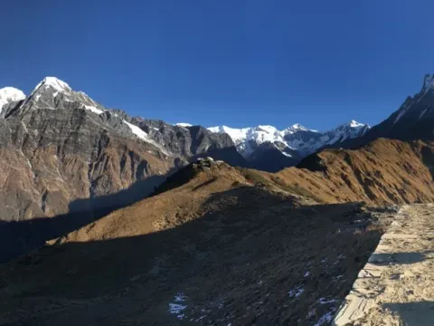 Himalayan mountain views from Mardi Himal Viewpoint.