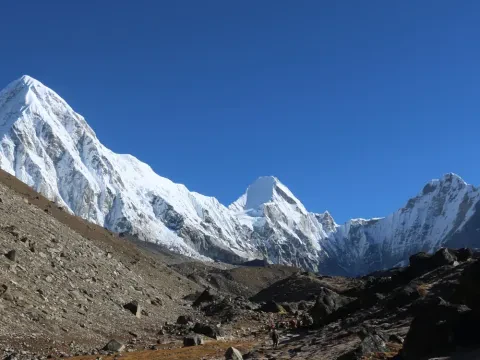 How to trek to EBC on a Budget?