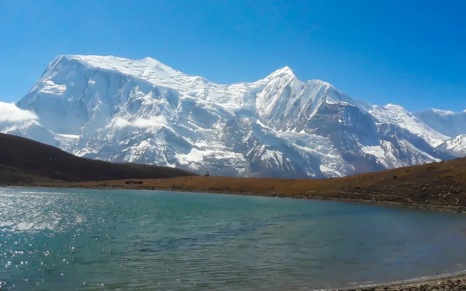 Manaslu Circuit Trek vs Annapurna Circuit Trek