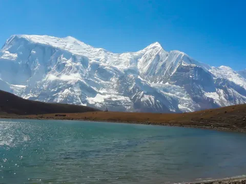 Manaslu Circuit Trek vs Annapurna Circuit Trek
