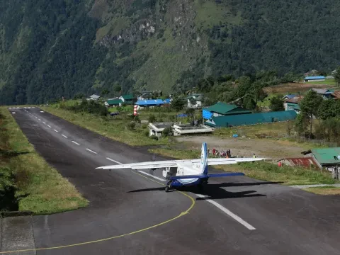 What is the alternative to a Lukla flight?