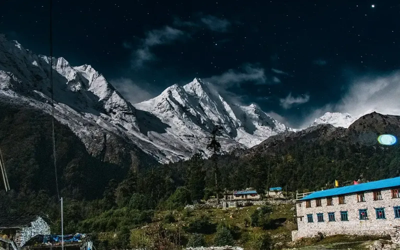 Manaslu Circuit Trek in November