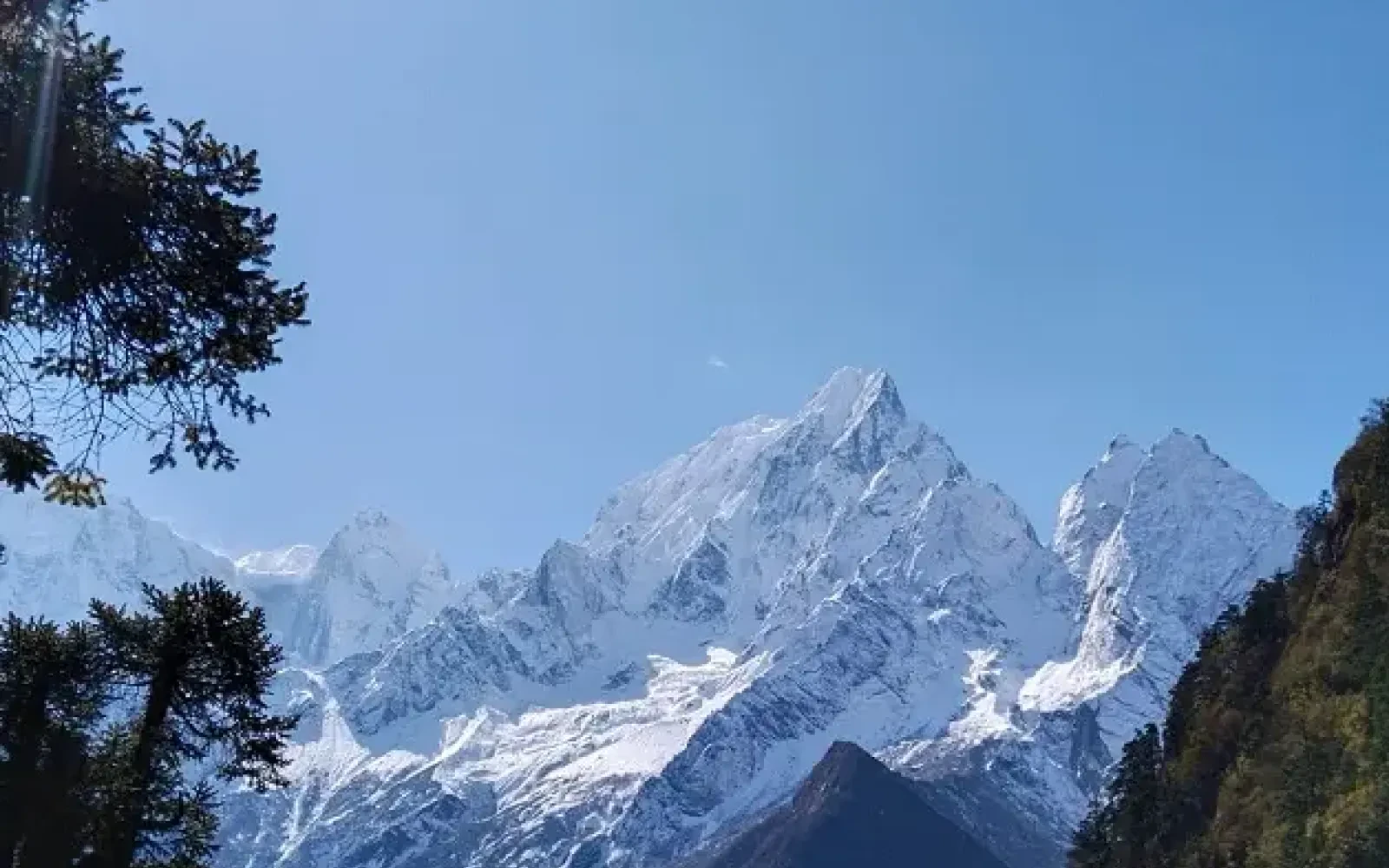 Best Time for Manaslu Circuit Trek