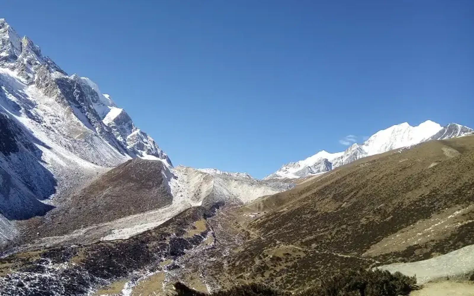 Manaslu Circuit Trek in September