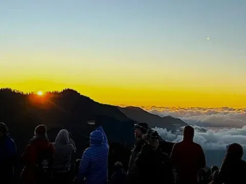 Poon Hill sunrise over the Himalayan valley and mountain peaks.