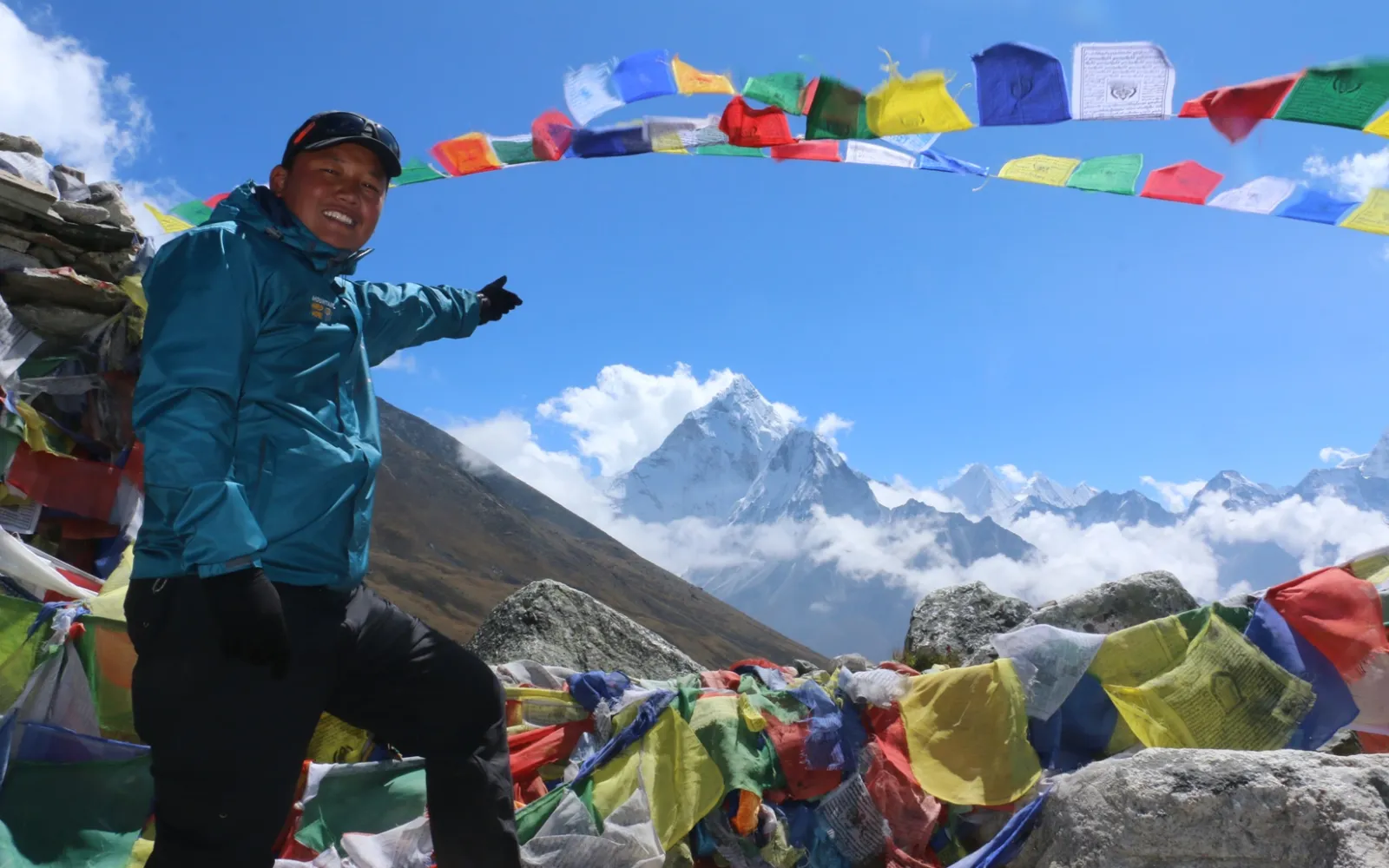 Is Guide Mandatory for Everest Base Camp Trek?