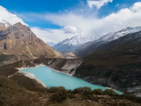 punker Lake with spectacular mountain views on the Manaslu Circuit Trek