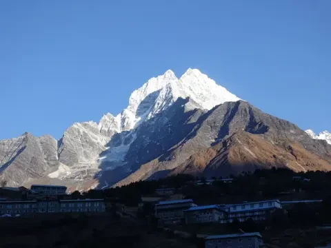 Trekking in Nepal in October