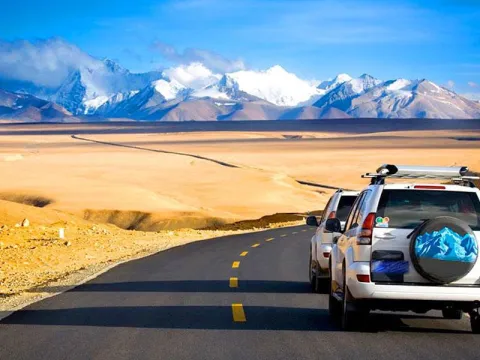 Scenic road across the Tibetan plateau on the Kailash overland tour.