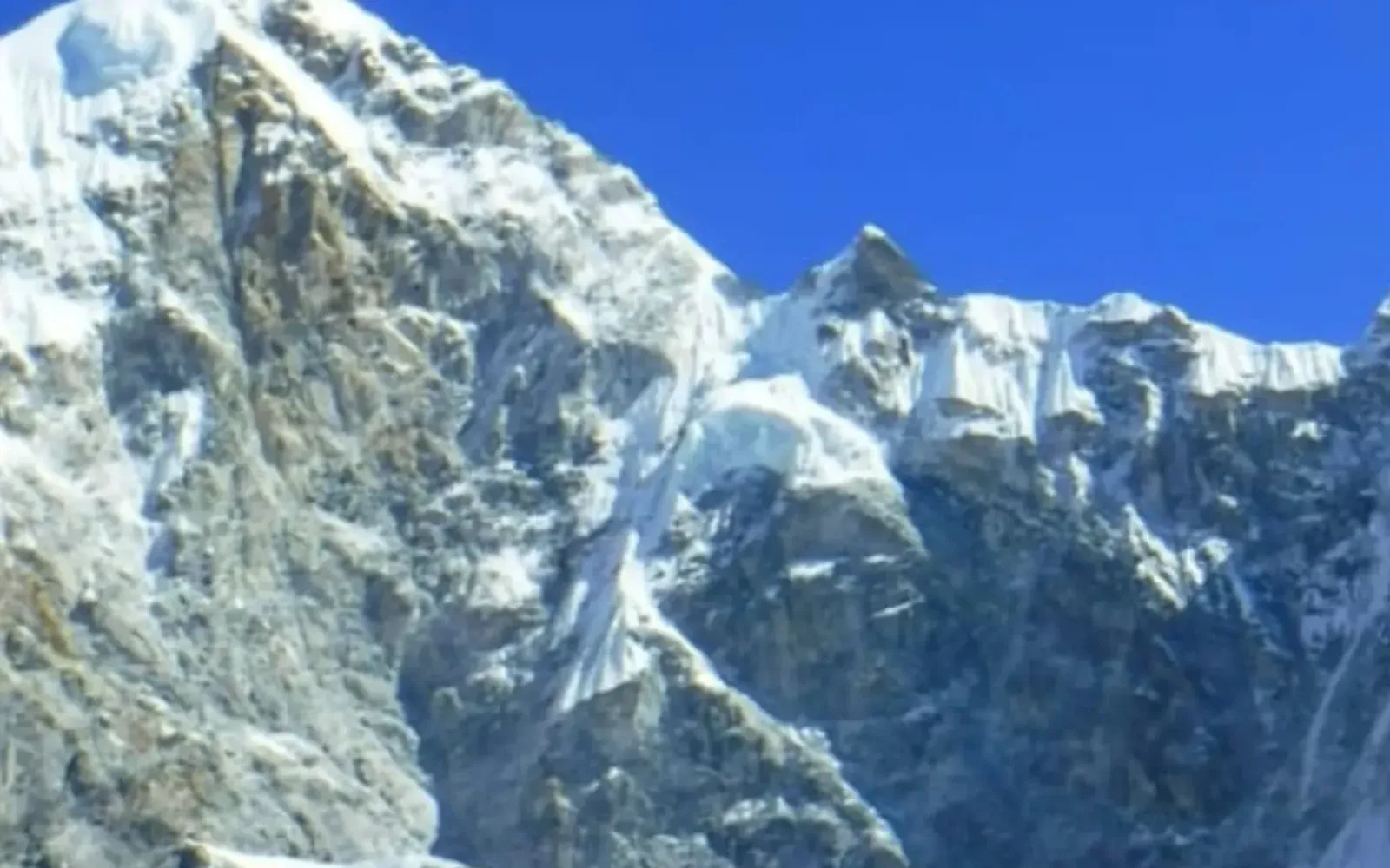Thaknak: Good Stop Between Gokyo and Cho La Pass