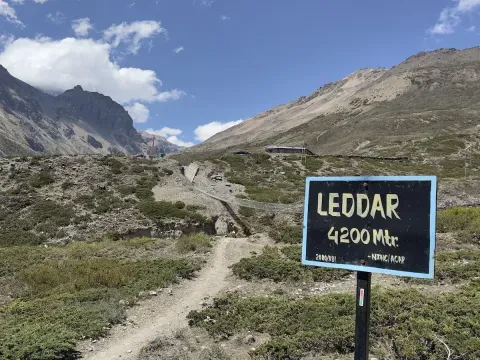 Ledar : Scenic Stop Between Yak Kharka and Thorong Phedi