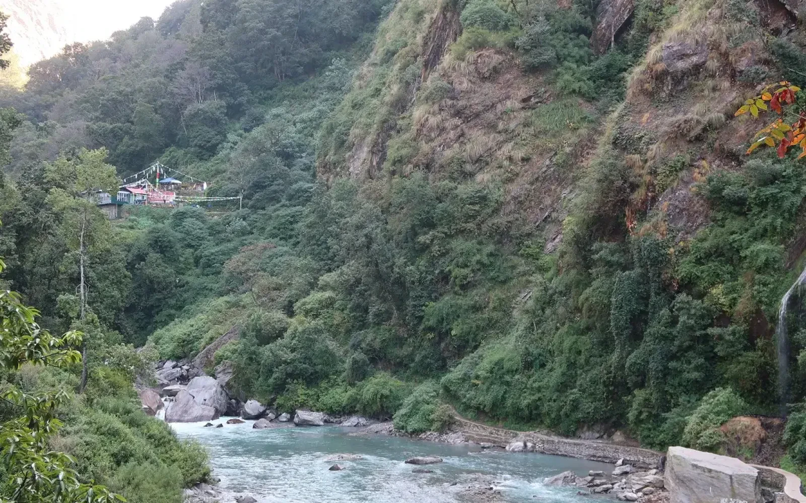 Trekking from Syabrubesi to Lama Hotel : A Trekkers' Guide