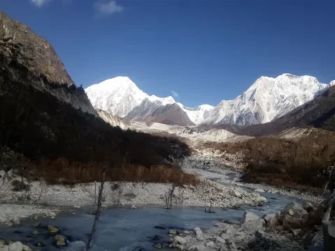 Manaslu Circuit Trek in Nepal-Guide