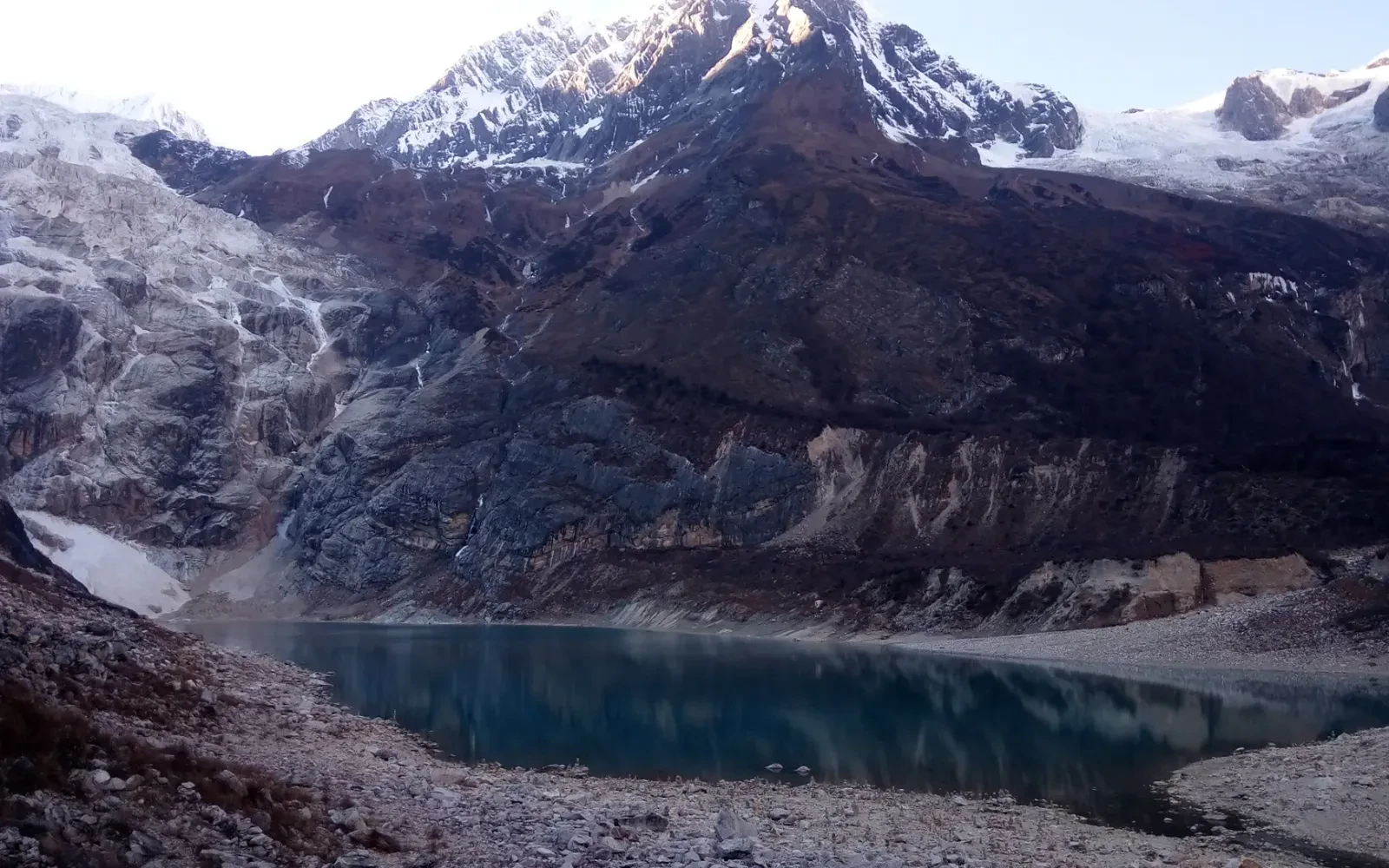 Manaslu Circuit Trek in April Vs in May