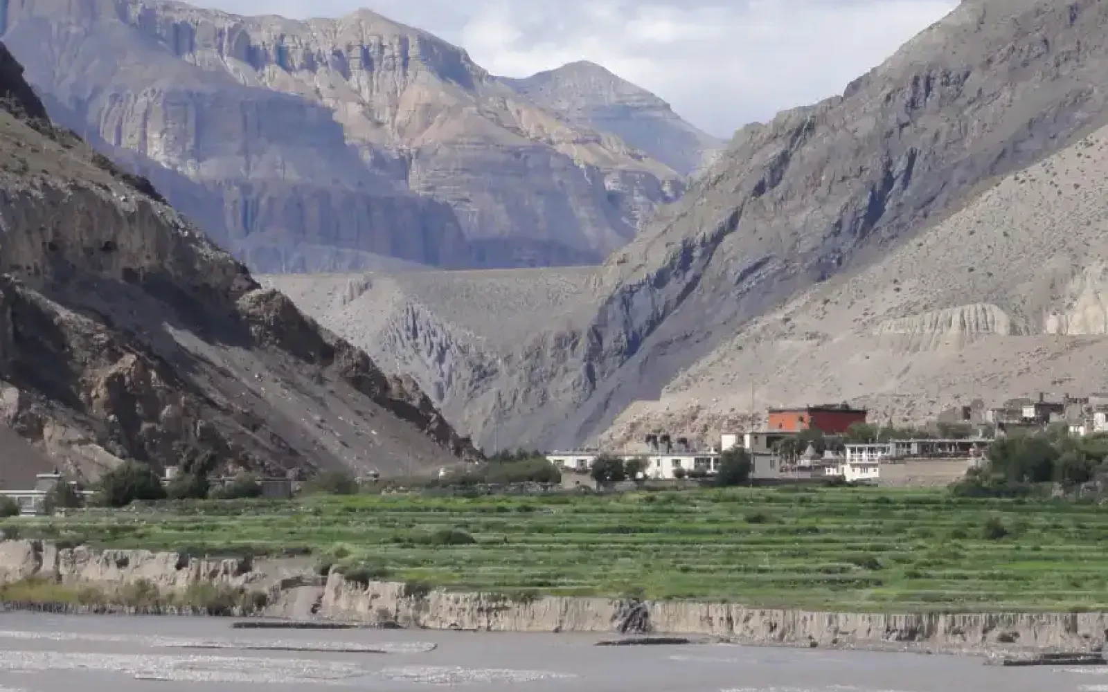 Best Time for Upper Mustang Trek-Guide