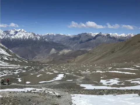 How long does it take to complete Annapurna Circuit Trek?