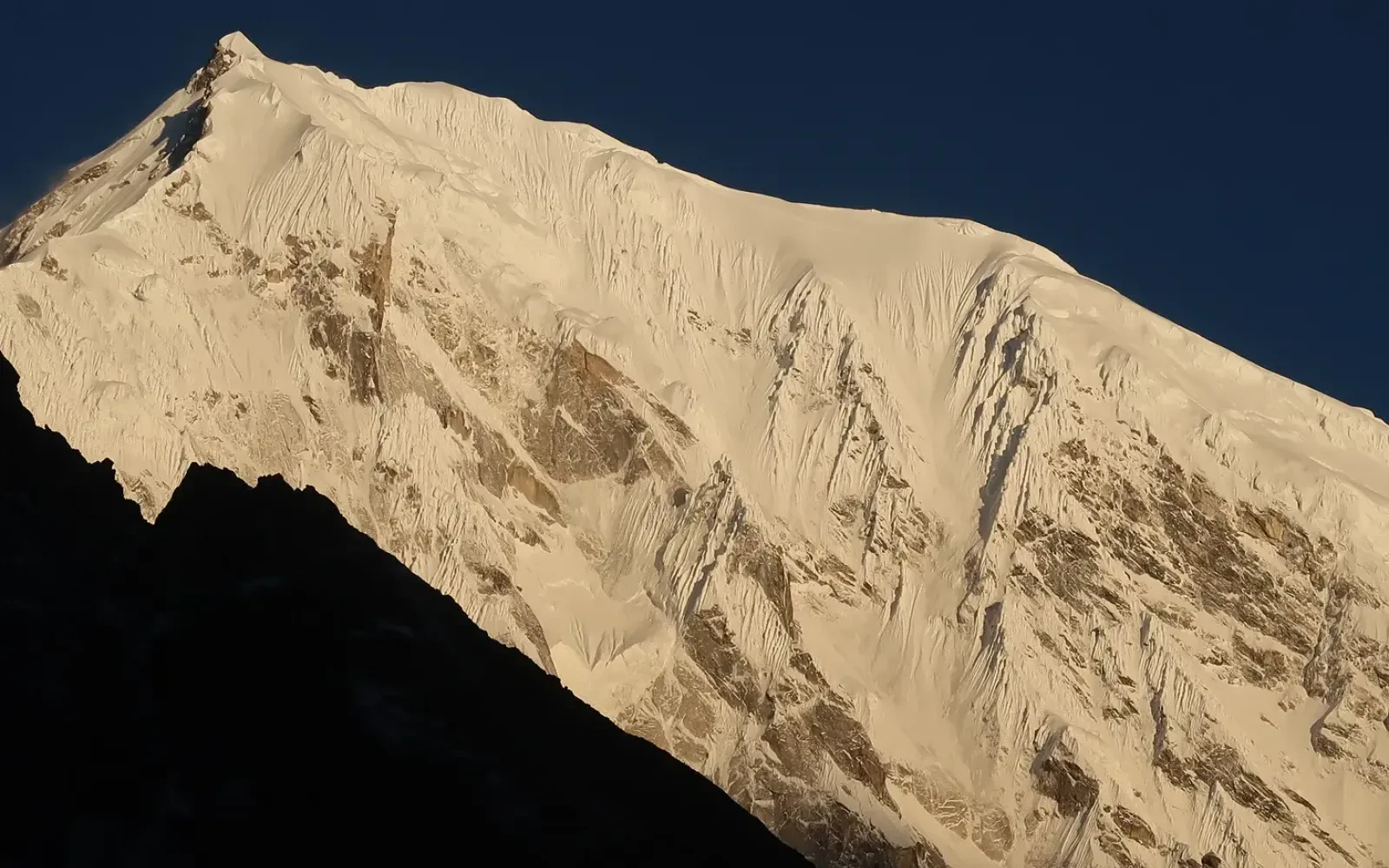 Trekking in Nepal in October Vs. in November