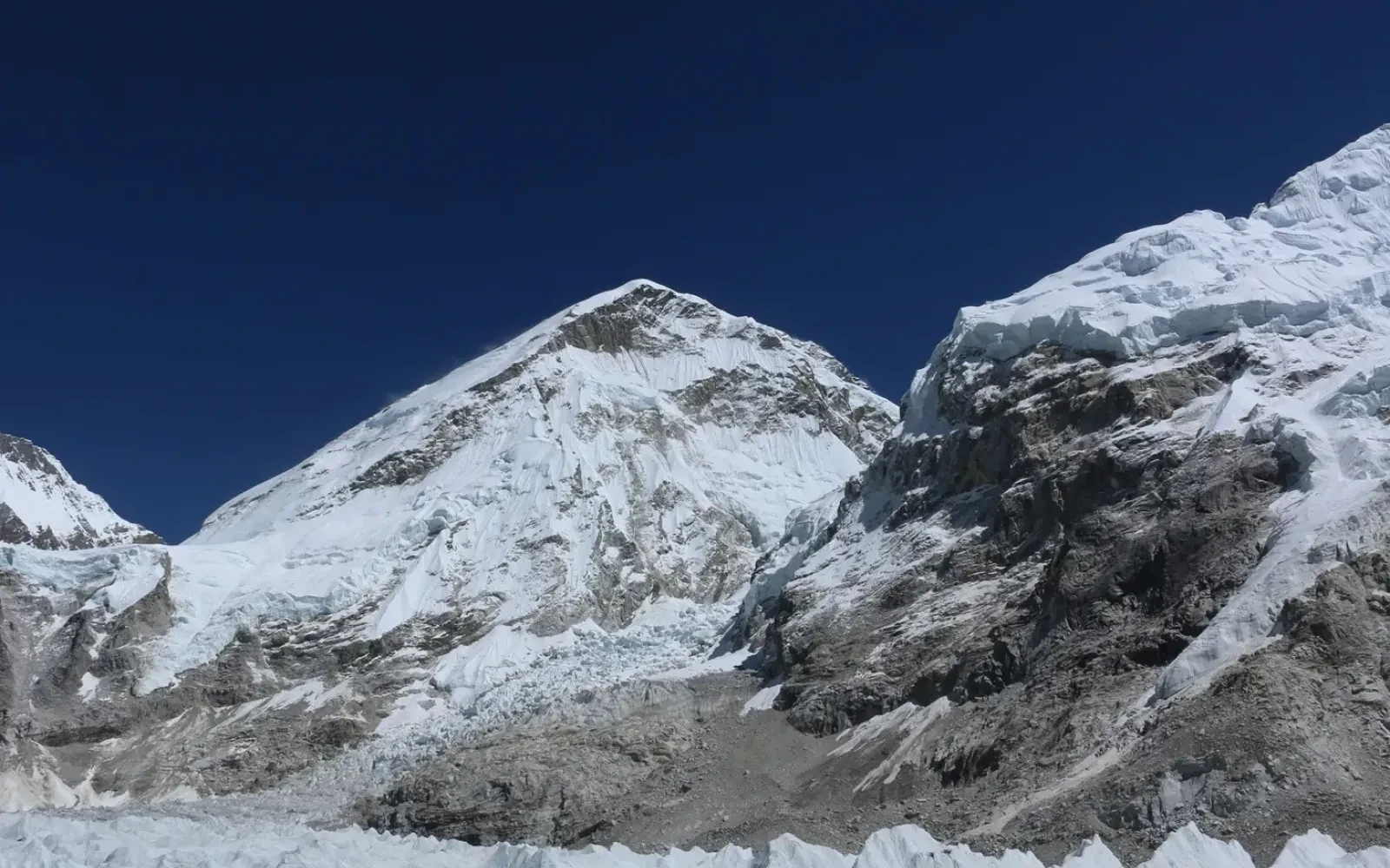 10-Day Everest Base Camp Trek with Helicopter Return