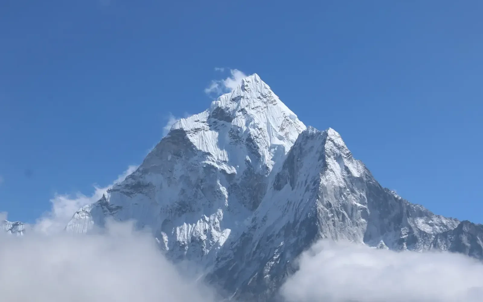 Everest Base Camp Vs. Gokyo Valley Trek