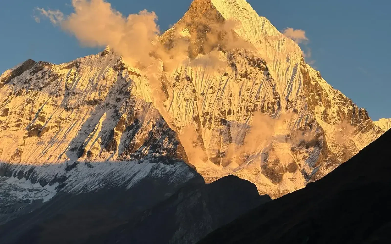 How crowded is Annapurna Base Camp in October?