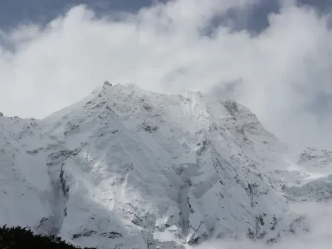 Why Manaslu Circuit Beats Everest Base Camp & Annapurna Circuit?