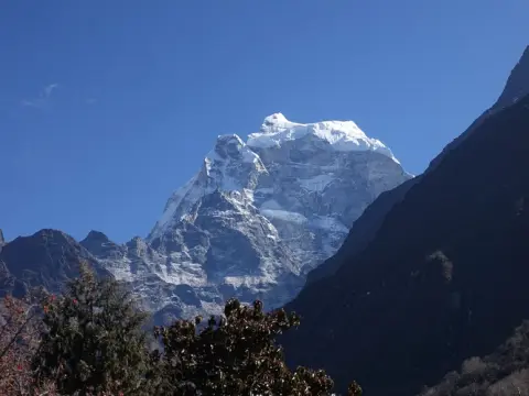 What is the best time for trekking in Nepal?