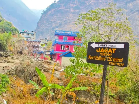 Trekking from Machhakhola to Jagat
