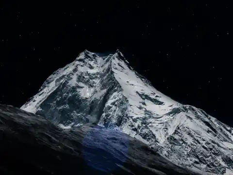 Manaslu Circuit Trek in March Vs in April