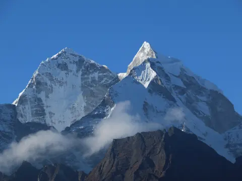 Nepal Trekking in April-Trekkers' Guide