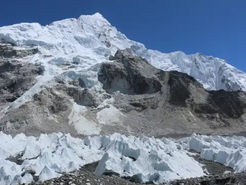 Everest Trekking in Spring: A Trekkers' Guide