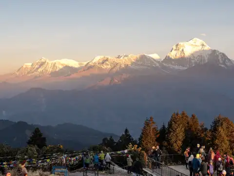 Trekking in Nepal in Spring-Crowds and Accommodation Issues
