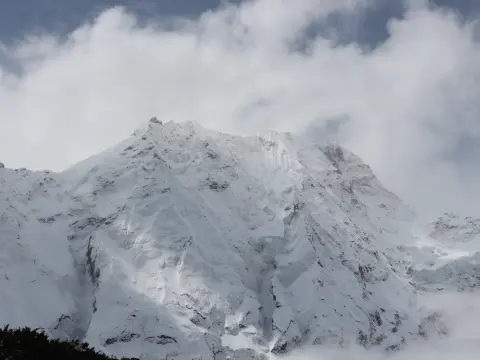 Why Manaslu Circuit Beats Everest Base Camp & Annapurna Circuit?
