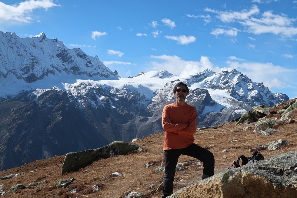 Panoramic Himalayan mountain views from Kyanjin Ri above Langtang Valley, Nepal.