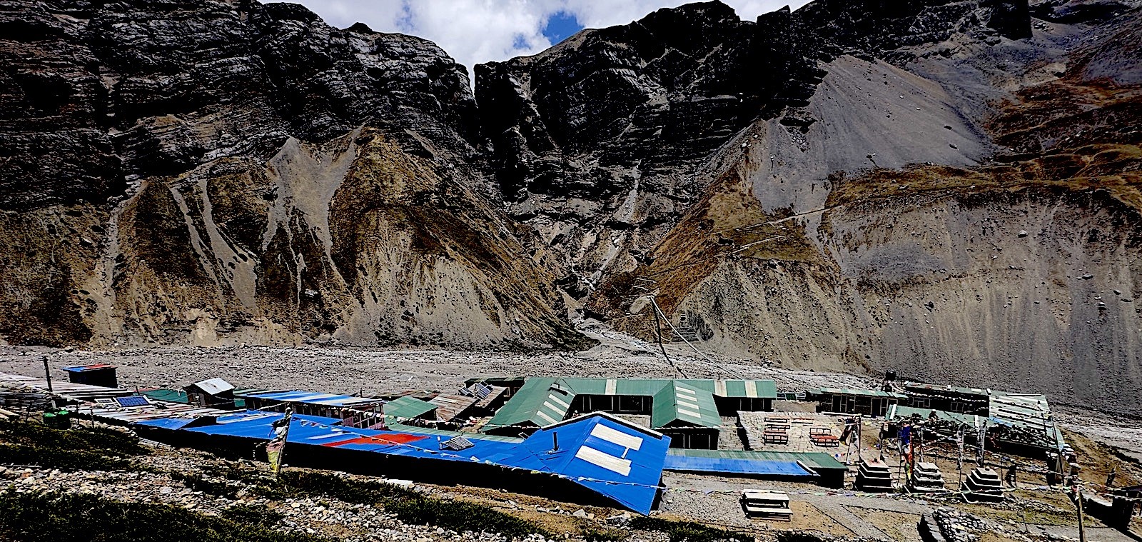 Thorong Phedi lodge on the Annapurna Circuit Trek in Nepal surrounded by high Himalayan mountains
