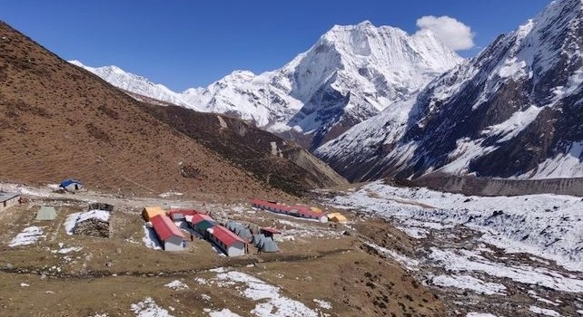 Basic teahouse accommodation at Dharamsala on the Manaslu Circuit.