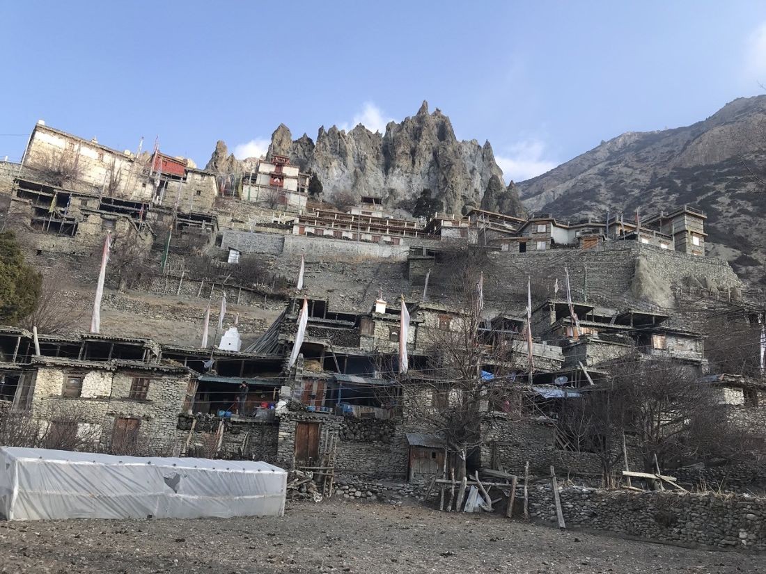 Bhraka village architecture Annapurna Circuit Nepal traditional Himalayan houses