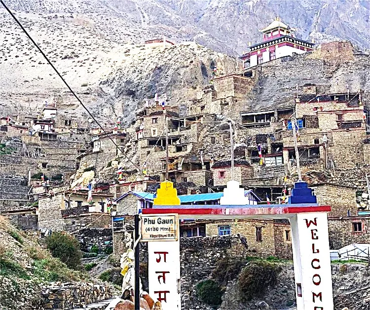 Phu Gaun village surrounded by high Himalayan mountains in Nar Phu Valley.