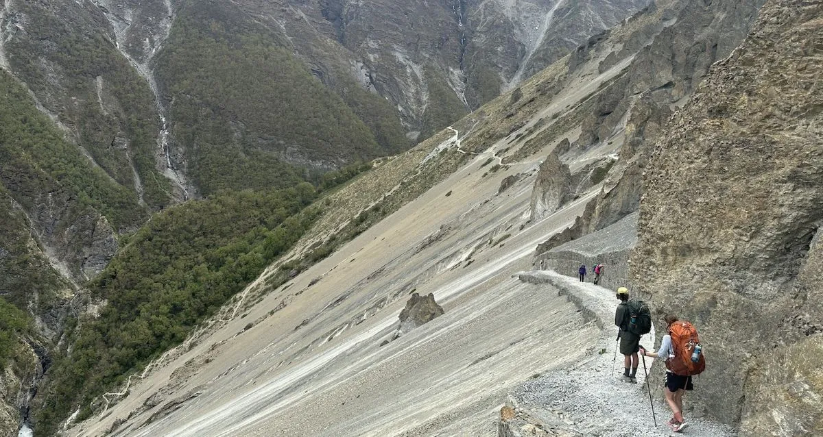 Trekking trail to Tilicho Base Camp on the Annapurna Circuit Trek with rugged mountain paths, rocky terrain, and spectacular Himalayan scenery in Nepal.